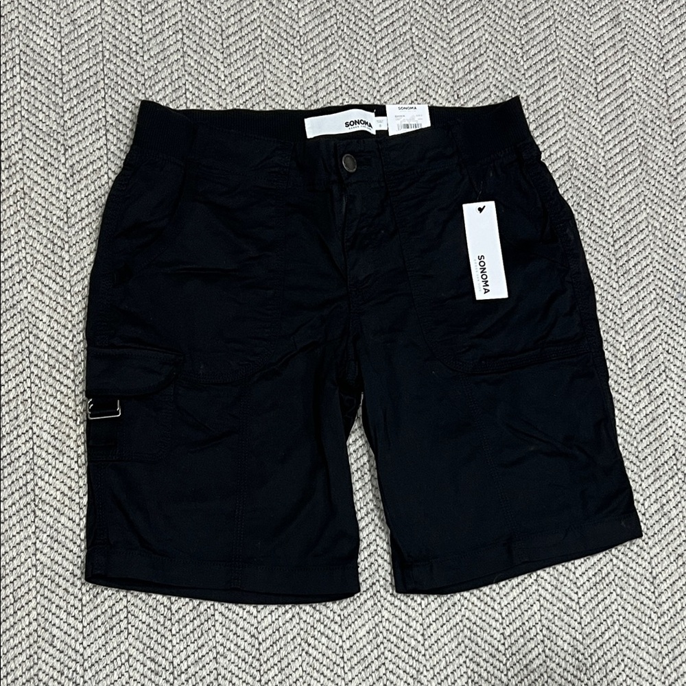 Sonoma women’s Black Bermuda Cargo Shorts NWT